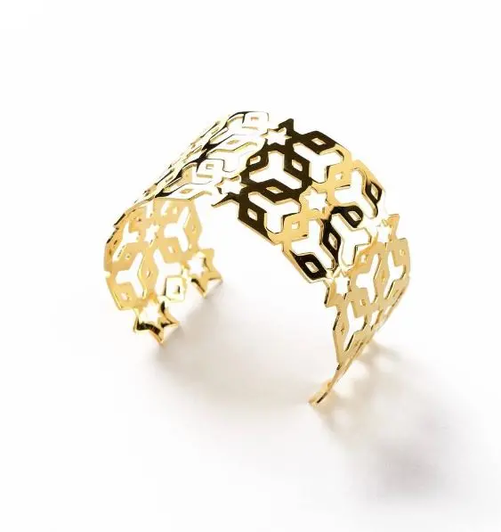 Honeycomb-Textured Adjustable Bracelet 1