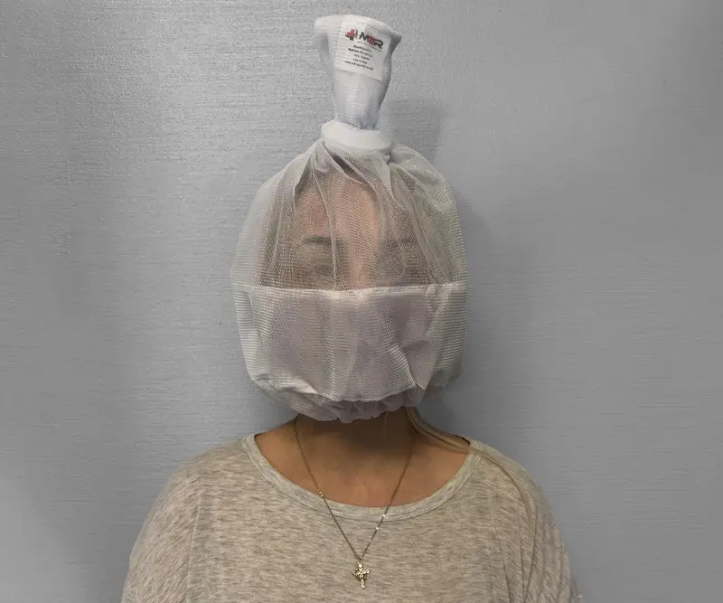 Mtr Deluxe Single-Use Transport Spit Hoods 1