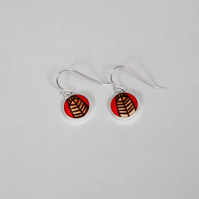 Red Carved Triangle Dangling Earrings 1