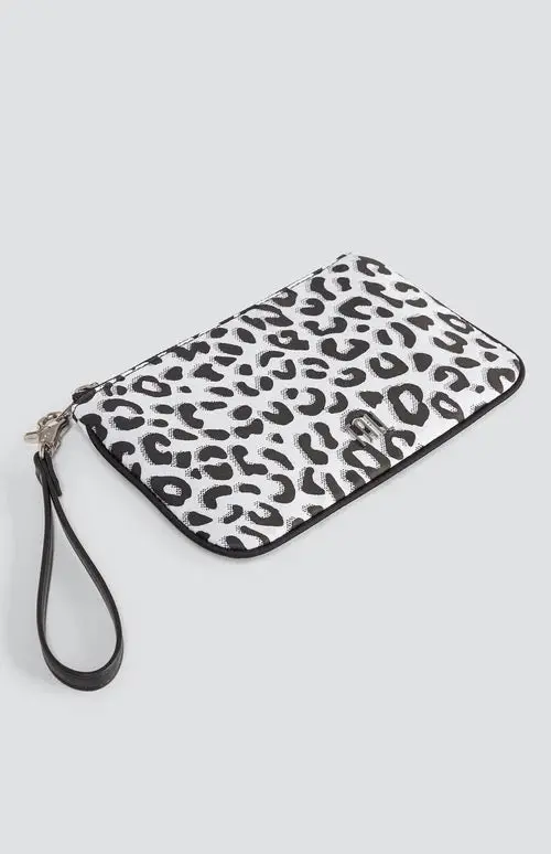 Tail Activewear Ziggy Wristlet – Wild Side Print, Compact Carry Accessory 1